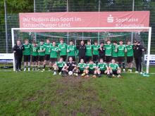 Die Aufstiegsmannschaft mit Trainern nach dem Spiel gegen die JSG Hevesen/Hespe/Ahnsen