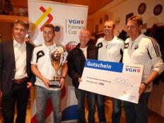 VfL U-23 mit VGH-Fairnesspokal und Gutschein