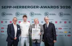 Sepp Herberger Award 3. Platz Verein/Schule für den VfL Bückeburg